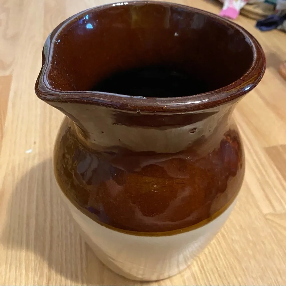 Vintage Stoneware Pottery Pitcher USA Brown Tan Crock Farmhouse Water Jug Milk - Picture 6 of 7